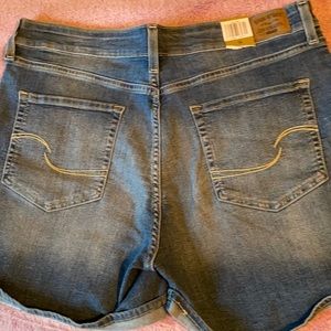 NWT Levi’s Sz 16 denim shorts